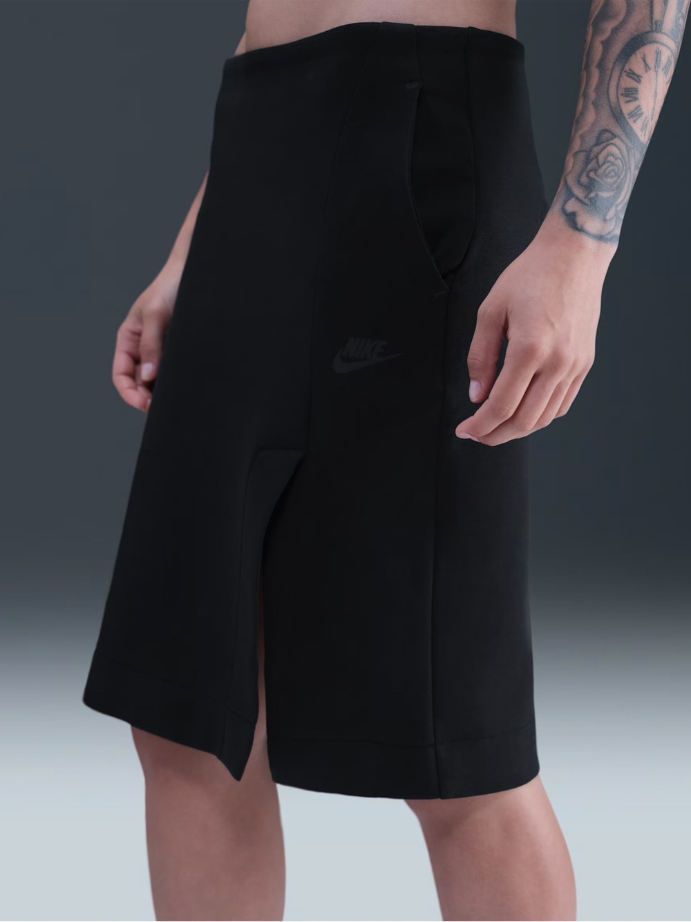 Nike NWT Black Sporty Athleisure Skirt Slit M